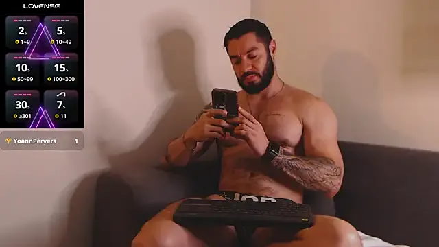 Drake_Cole from StripChat is Freechat