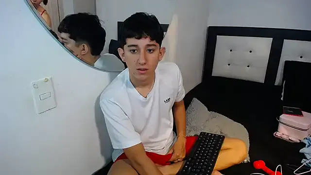 Dravith_Valery from StripChat is Freechat