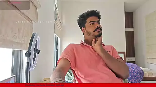 Dreamboy867 from StripChat is Freechat