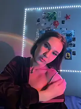 DreamyDiva from StripChat is Freechat