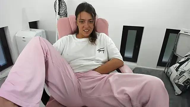 Dyana_Kaylinn from StripChat is Freechat