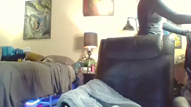 eatmeplease44 from StripChat is Freechat