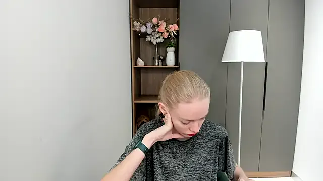 ElaneComiso from StripChat is Freechat