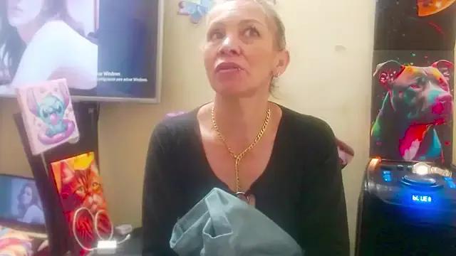 electra-mommy from StripChat is Freechat