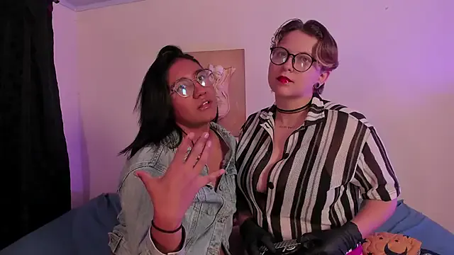 Girls: try live performances with matured performers, from dancing to quirks, in a variety of beautiful sex cams.