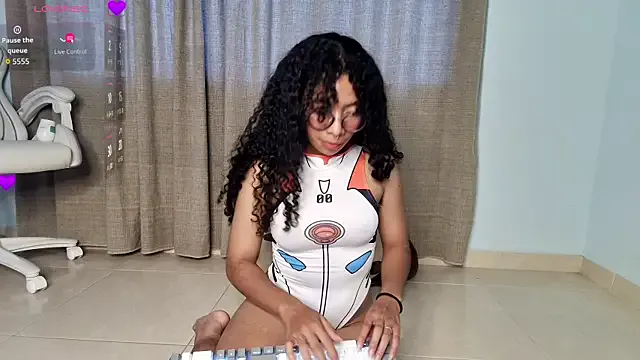 Girls: try live performances with matured performers, from dancing to quirks, in a variety of beautiful sex cams.