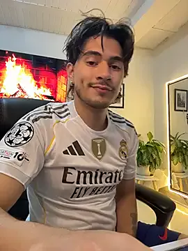 Elian_savoy from StripChat is Freechat