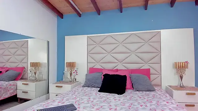 Girls: try live performances with matured performers, from dancing to quirks, in a variety of beautiful sex cams.