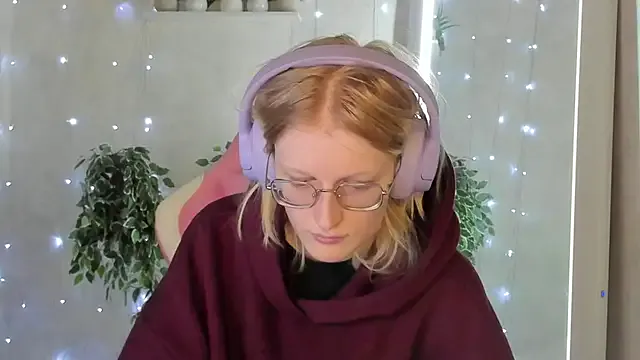 ElizabethHarpper from StripChat is Freechat