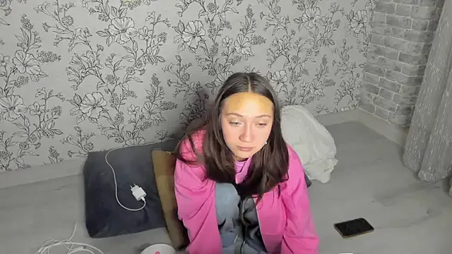 EllaSky_xoxo from StripChat