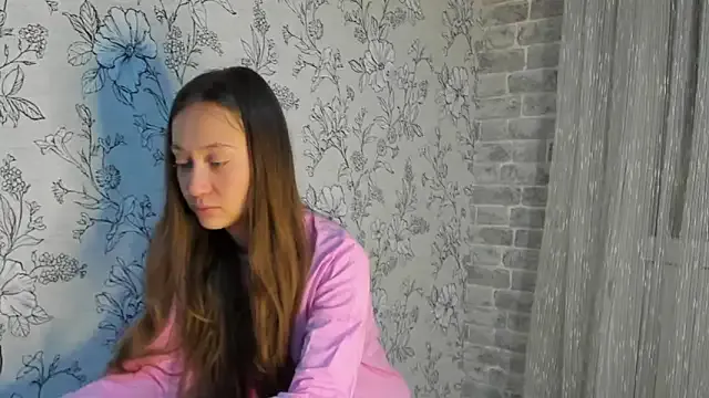 EllaSky_xoxo from StripChat is Freechat