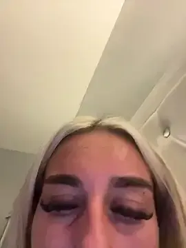 Girls: try live performances with matured performers, from dancing to quirks, in a variety of beautiful sex cams.