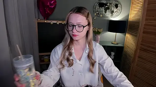 Girls: try live performances with matured performers, from dancing to quirks, in a variety of beautiful sex cams.