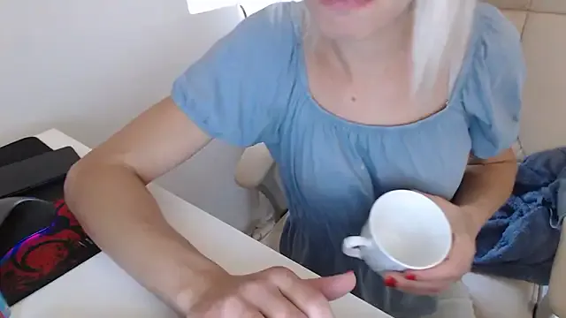 ElssaRush from StripChat