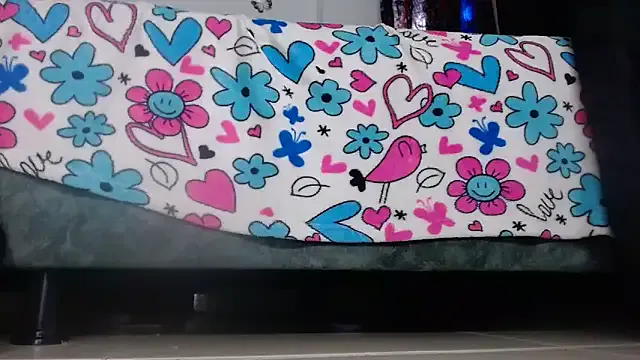 Elza_Blonde from StripChat is Freechat