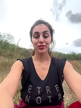 EmaSkyes from StripChat