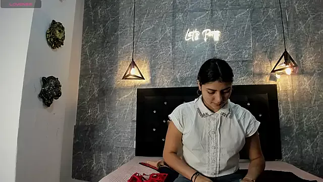 Emberhodson from StripChat