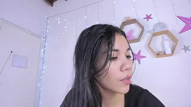 Emiily_Parkerr from StripChat