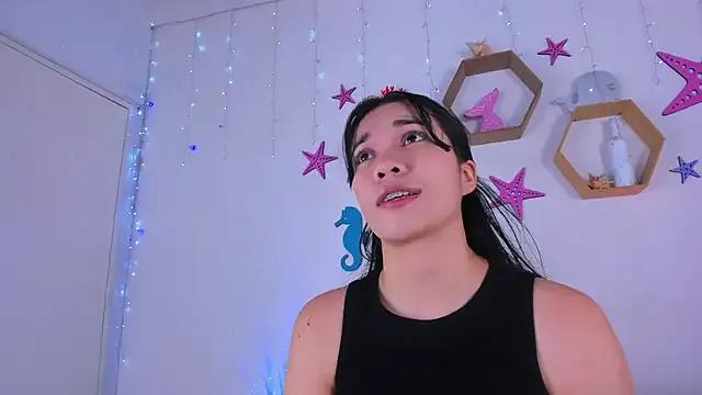 Emiily_Parkerr from StripChat is Freechat