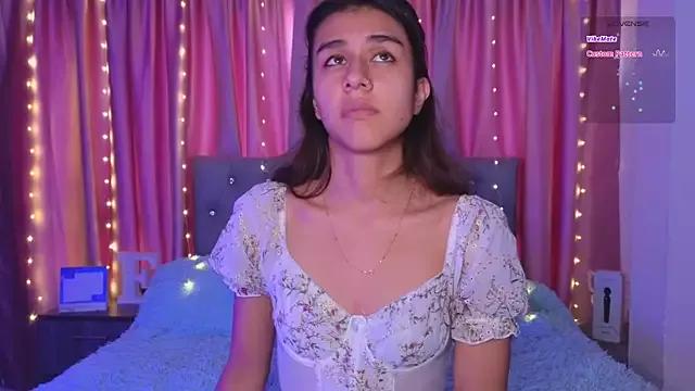 Emiily_Scott1 from StripChat