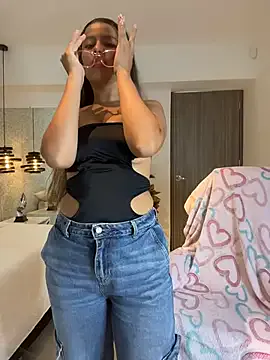 Girls: try live performances with matured performers, from dancing to quirks, in a variety of beautiful sex cams.