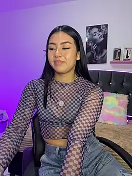 Emily_22x from StripChat