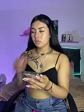 Emily_22x from StripChat