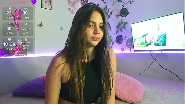 emily_cooper_t from StripChat is Freechat