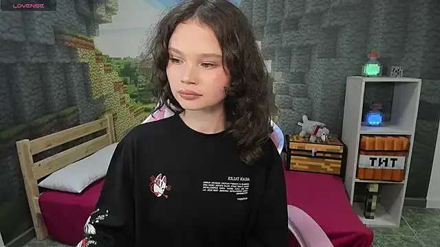 Girls: try live performances with matured performers, from dancing to quirks, in a variety of beautiful sex cams.