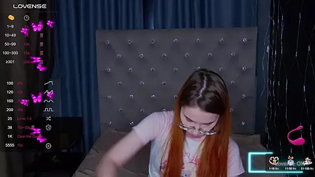EmilyKents from StripChat is Freechat