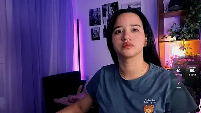 emilyrouxe from StripChat is Freechat