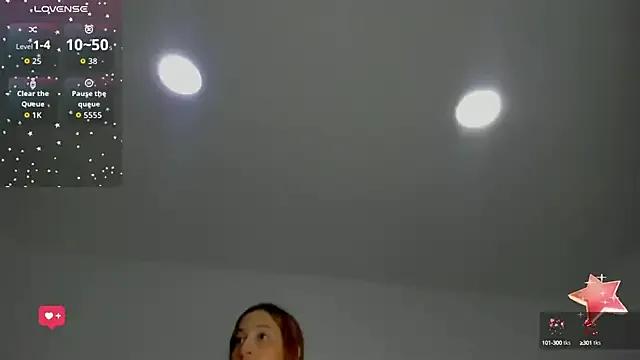 Emilywillis8 from StripChat is Freechat