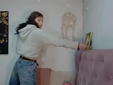 Girls: try live performances with matured performers, from dancing to quirks, in a variety of beautiful sex cams.