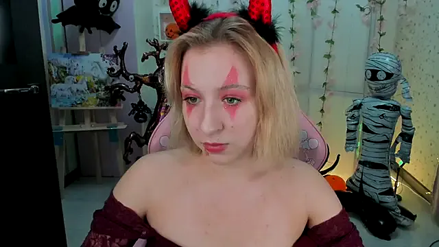 Emma_Garcias from StripChat is Freechat