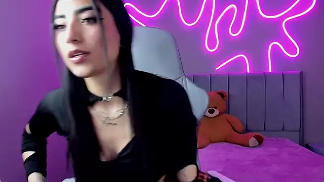 Emma_Lirys from StripChat