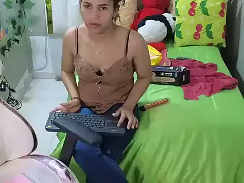 Girls: try live performances with matured performers, from dancing to quirks, in a variety of beautiful sex cams.