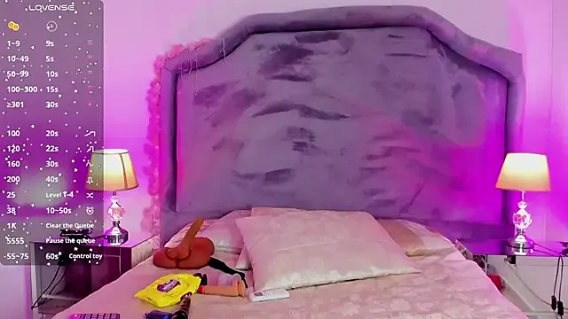 Girls: try live performances with matured performers, from dancing to quirks, in a variety of beautiful sex cams.