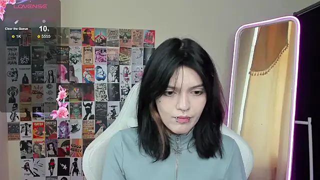 EmmaDarkk from StripChat is Freechat