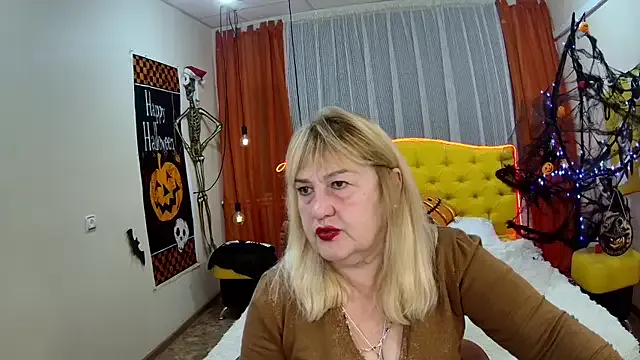 EmmaEllison from StripChat