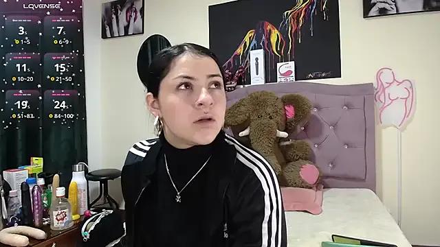 Emmie_Hot from StripChat is Freechat