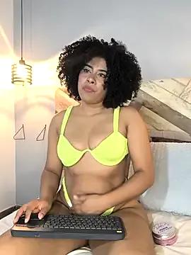 EmmilyBrant from StripChat