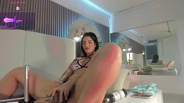 EmmyVega_ from StripChat