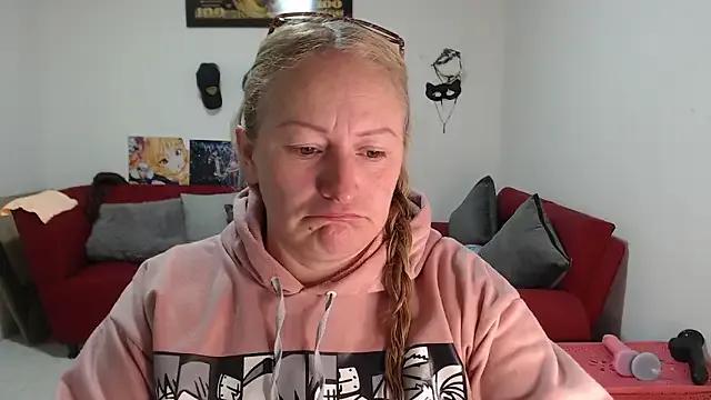 emperabigbootybigass from StripChat