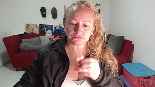 Girls: try live performances with matured performers, from dancing to quirks, in a variety of beautiful sex cams.