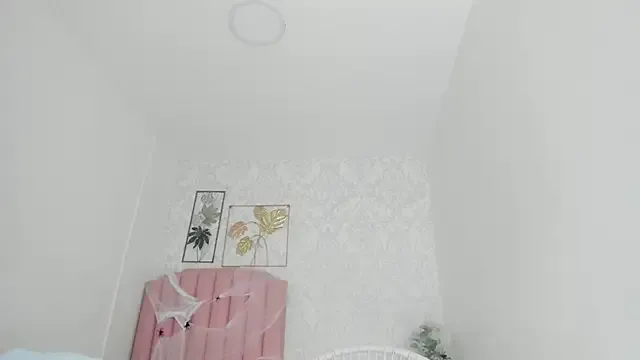 Emy_barnert from StripChat