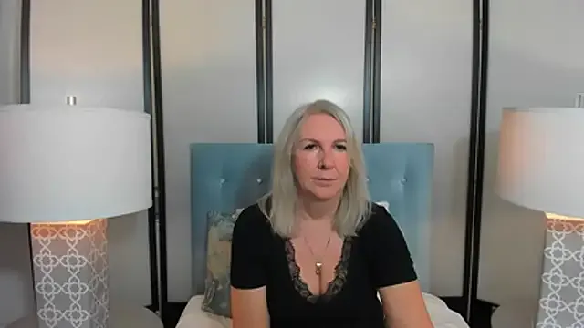 EricaTop from StripChat is Freechat