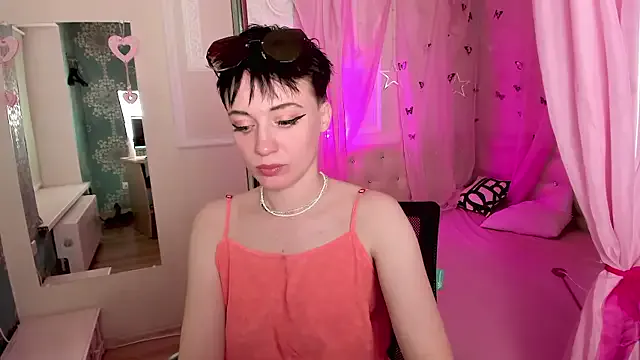 Girls: try live performances with matured performers, from dancing to quirks, in a variety of beautiful sex cams.