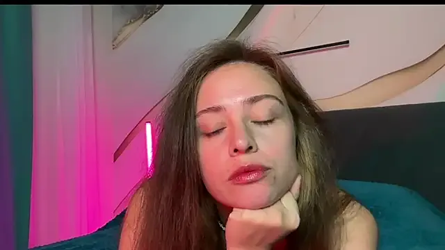 erikaa_miuu from StripChat is Freechat