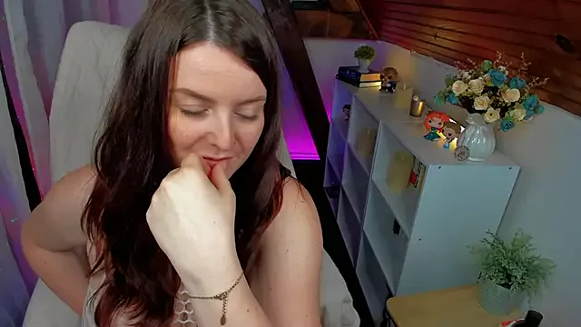 Girls: try live performances with matured performers, from dancing to quirks, in a variety of beautiful sex cams.