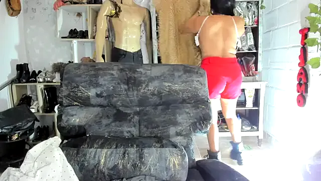 Girls: try live performances with matured performers, from dancing to quirks, in a variety of beautiful sex cams.